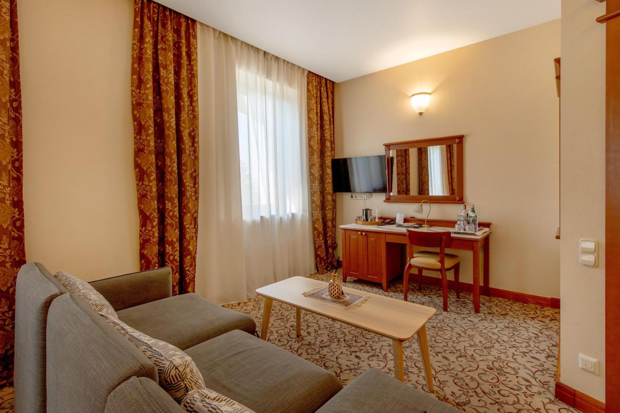 Pazaislis Park Hotel Kaunas Kültér fotó