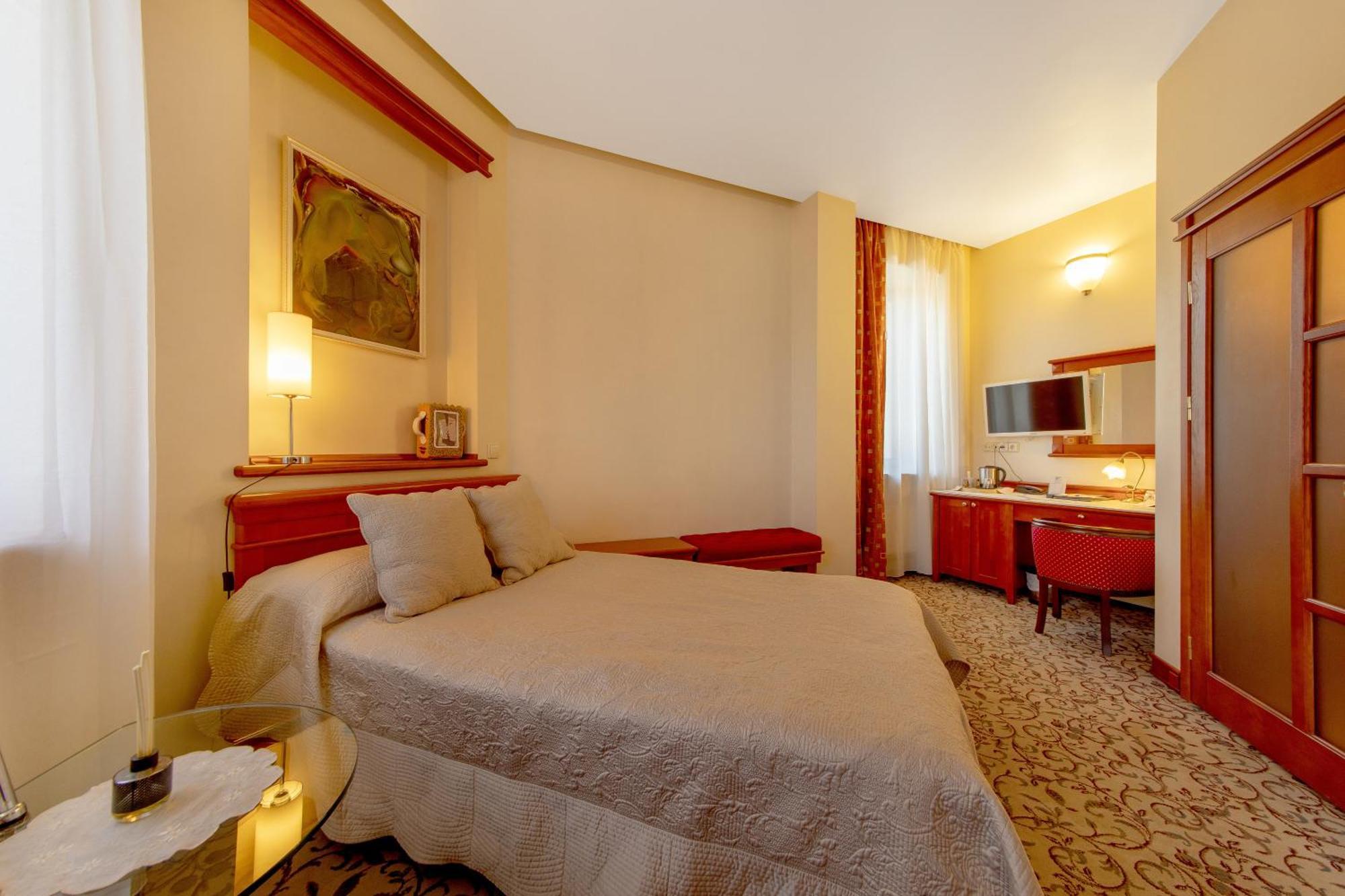 Pazaislis Park Hotel Kaunas Kültér fotó
